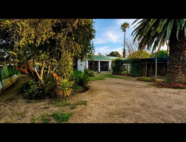 4 BEDROOM HOUSE FOR SALE IN FICHARDT PARK
